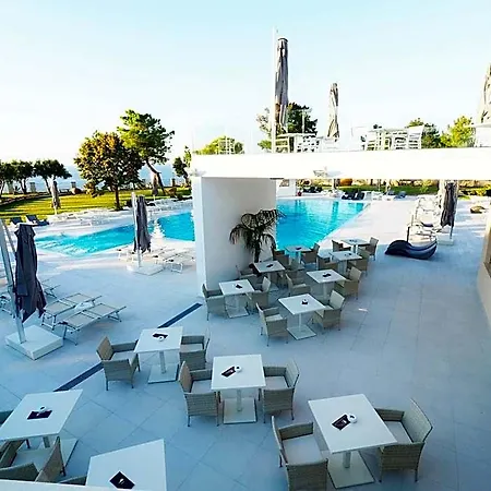Tui Blue Tropea فندق 4*