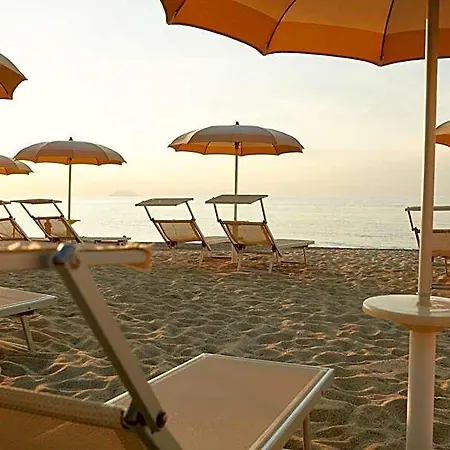 Tui Blue Tropea 4* سانتا دومينيكا