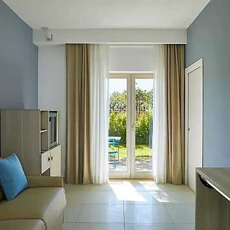 Tui Blue Tropea 4* سانتا دومينيكا