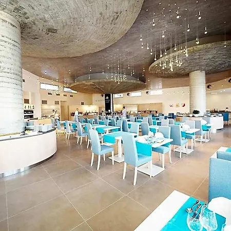 Отель Tui Blue Tropea