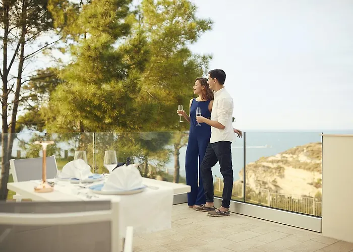 Tui Blue Tropea מלון 4*